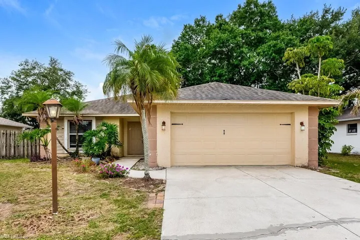 4208 76th Dr E, Sarasota, Florida 34243