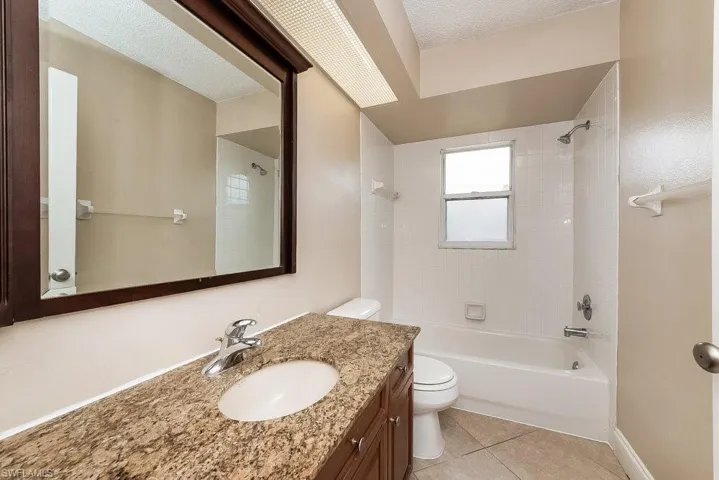 4208 76th Dr E, Sarasota, Florida 34243