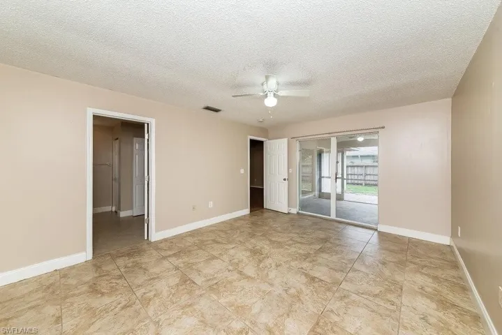 4208 76th Dr E, Sarasota, Florida 34243