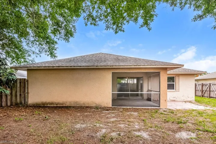 4208 76th Dr E, Sarasota, Florida 34243