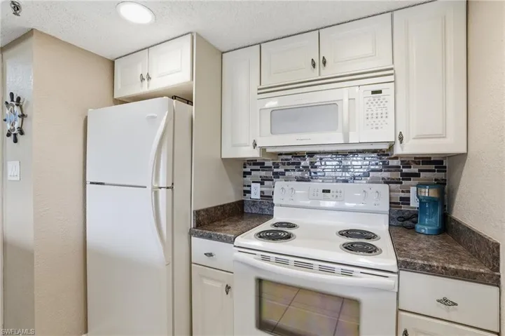 3170 Matecumbe Key Rd 127, Punta Gorda, Florida 33955
