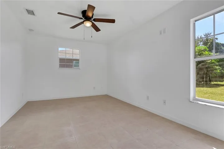 2028 Ne 17th Pl, Cape Coral, Florida 33909