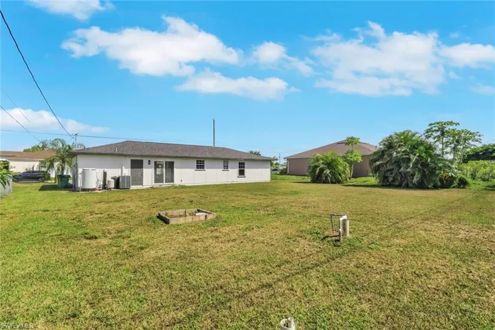 2028 Ne 17th Pl, Cape Coral, Florida 33909