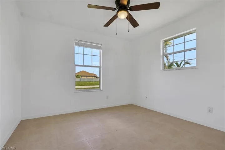 2028 Ne 17th Pl, Cape Coral, Florida 33909