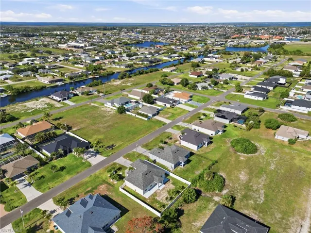 2713 Sw Embers Ter, Cape Coral, Florida 33991