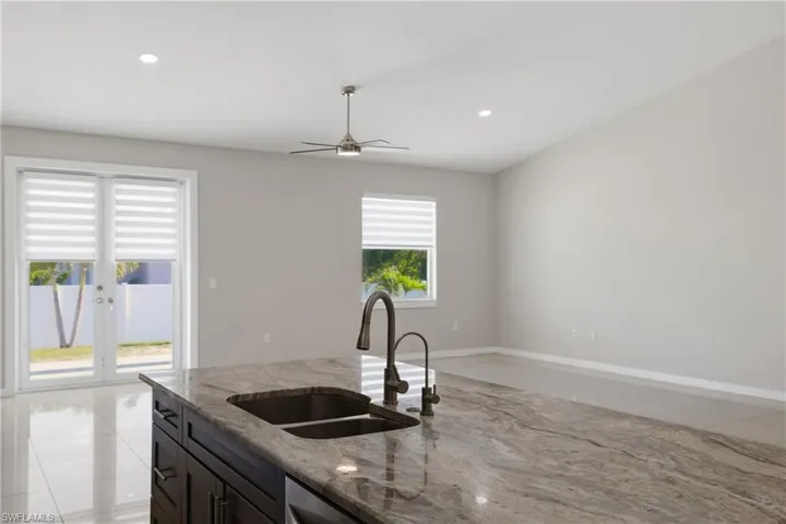 2713 Sw Embers Ter, Cape Coral, Florida 33991