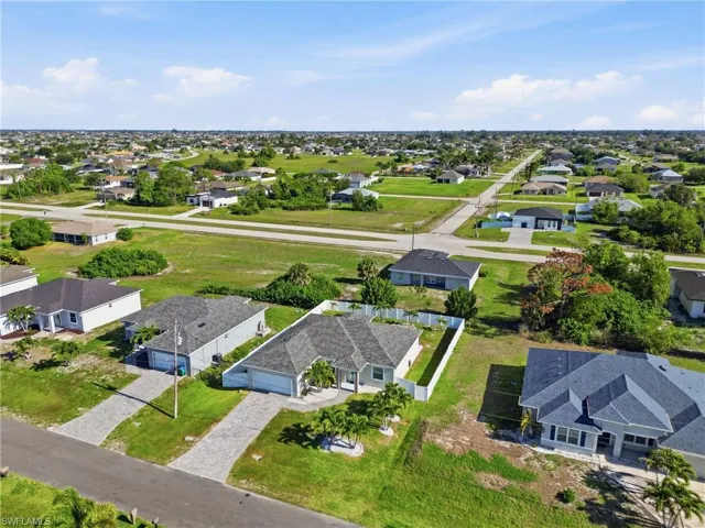 2713 Sw Embers Ter, Cape Coral, Florida 33991