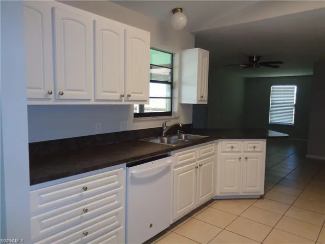 1510 Sw 8th Pl, Cape Coral, Florida 33991