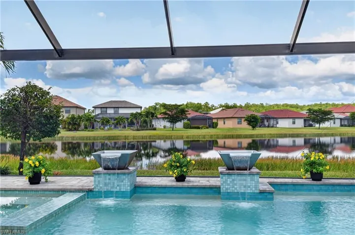 Custom Design Pool and Water Features