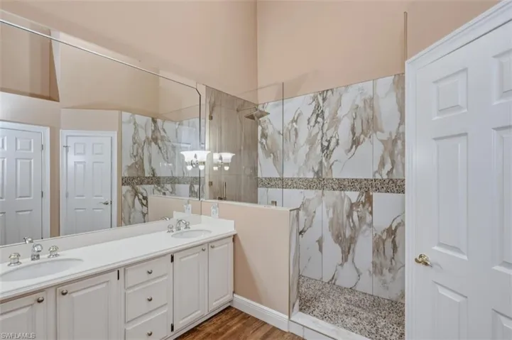 27120 Kindlewood Ln, Bonita Springs, Florida 34134