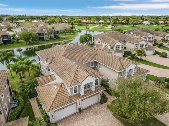 4739 Stratford CT # 2201, NAPLES FL 34105