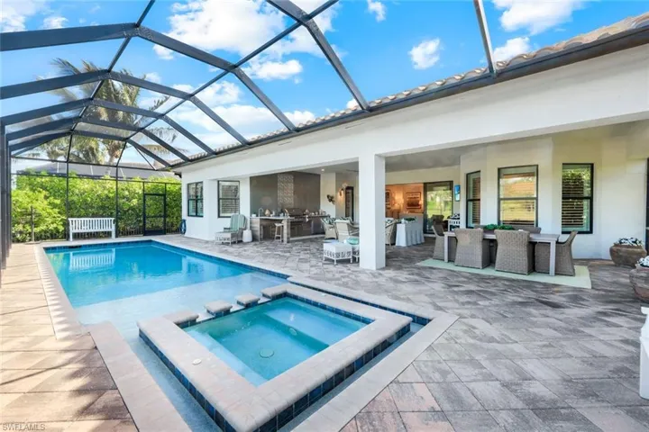 Once cannot overstate the advantage of this Extended Lanai for space to enjoy the outdoors with both shade and sunshine