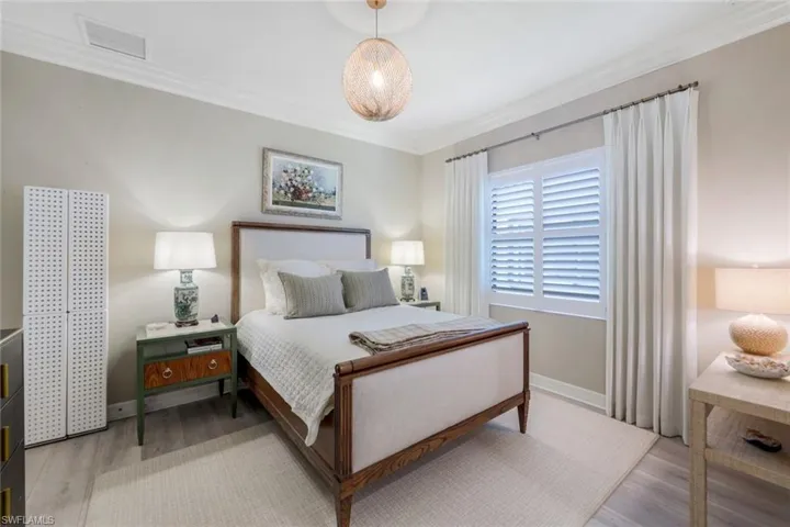 Bedroom 3 is en suite with walk in closet