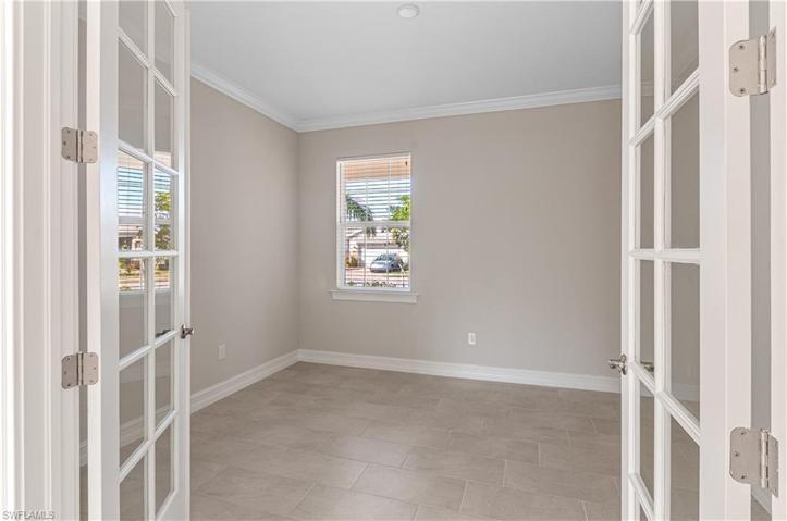 Spacious Den Or third Bedroom
