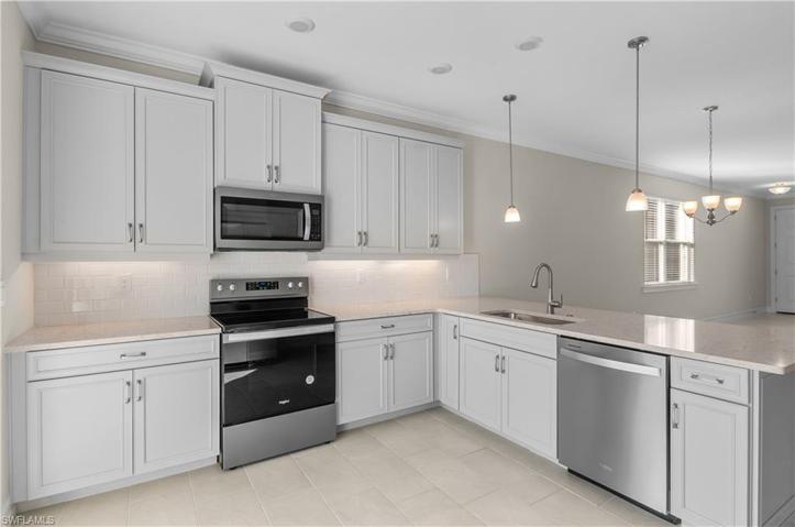 Spacious Kitchen Cabinetry