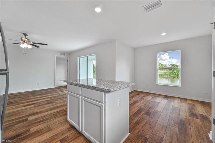 933  Arthur  ST, Immokalee, FL 34142