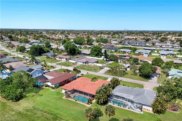 3718 Se 8th Ave, Cape Coral, Florida 33904