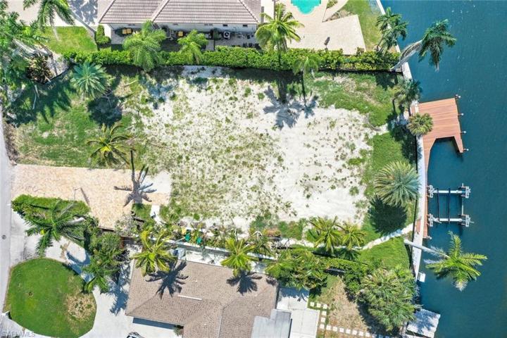 Over 14,000 SF of land