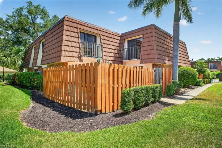 1466 Park Shore Cir 3, Fort Myers, Florida 33901