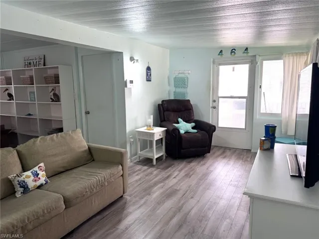464 Kaiser Dr, Palmetto, Florida 34221