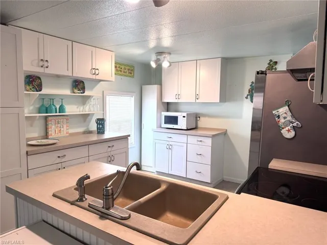 464 Kaiser Dr, Palmetto, Florida 34221