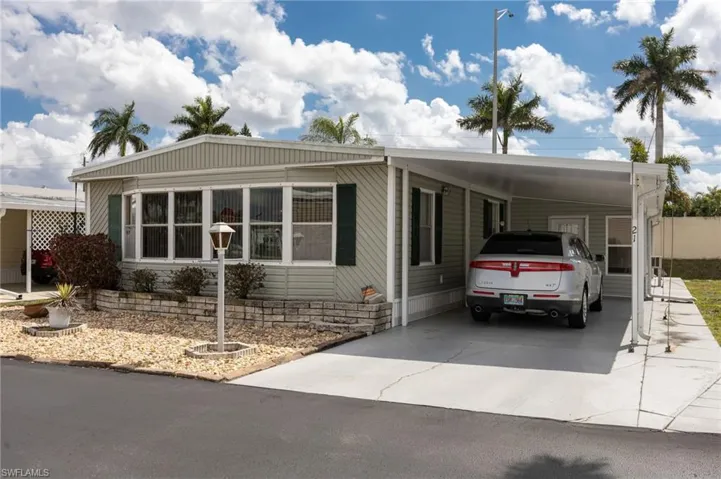 21  San Lu Rue  AVE, Naples, FL 34104