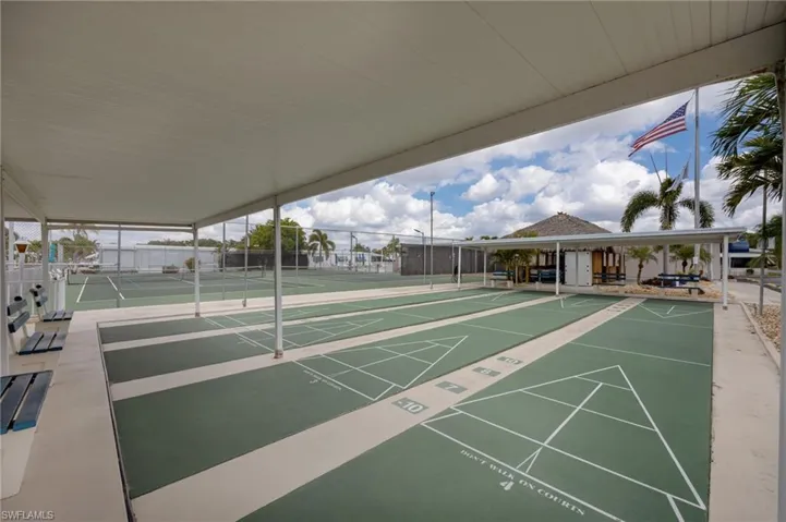21  San Lu Rue  AVE, Naples, FL 34104