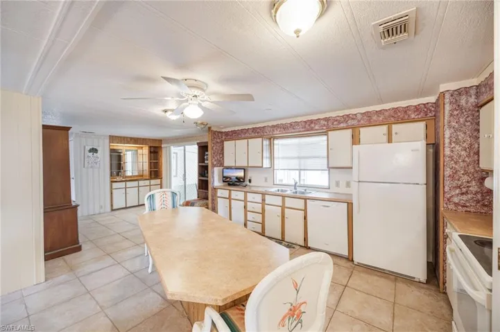 21  San Lu Rue  AVE, Naples, FL 34104