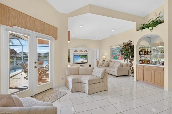 6687 Huntley Ln S, Naples, Florida 34104