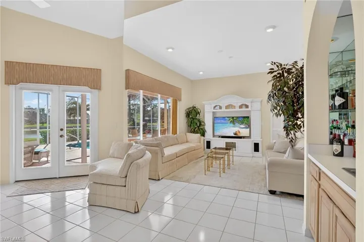 6687 Huntley Ln S, Naples, Florida 34104