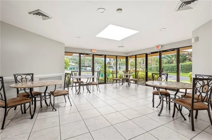 6687 Huntley Ln S, Naples, Florida 34104