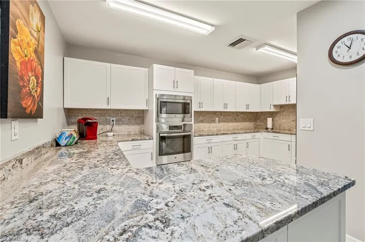 6687 Huntley Ln S, Naples, Florida 34104