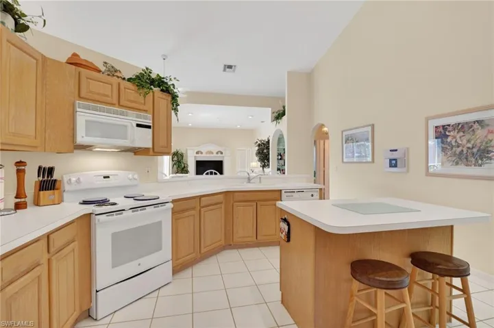 6687 Huntley Ln S, Naples, Florida 34104