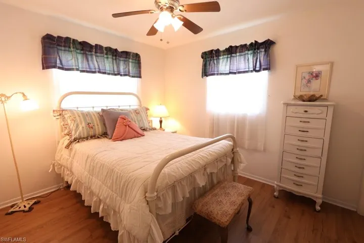 5227 Glade Ct, Cape Coral, Florida 33904