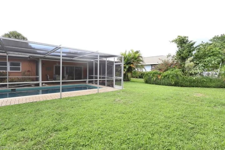 5227 Glade Ct, Cape Coral, Florida 33904