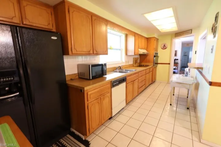 5227 Glade Ct, Cape Coral, Florida 33904