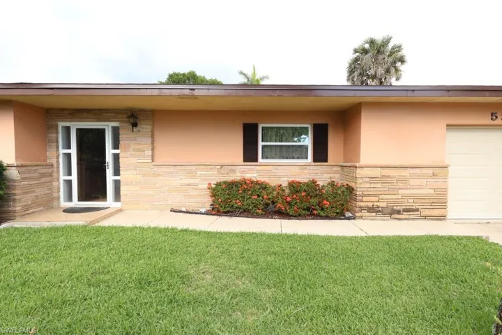 5227 Glade Ct, Cape Coral, Florida 33904