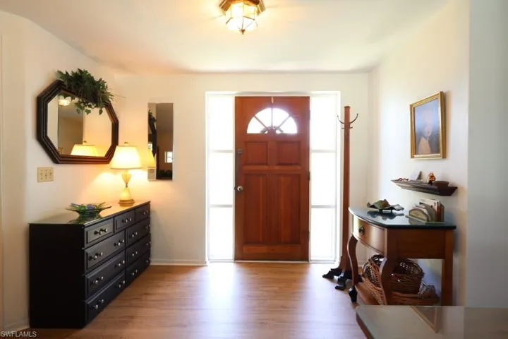 5227 Glade Ct, Cape Coral, Florida 33904