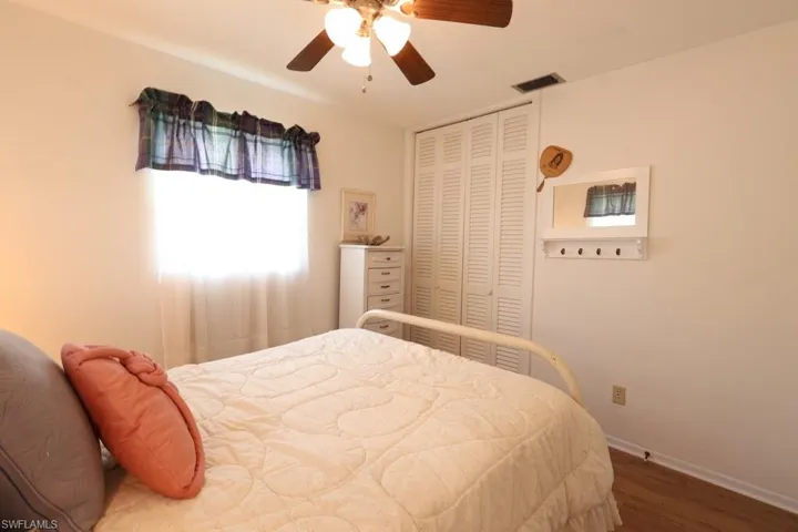5227 Glade Ct, Cape Coral, Florida 33904