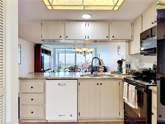 15171 Cedarwood Ln 3604, Naples, Florida 34110