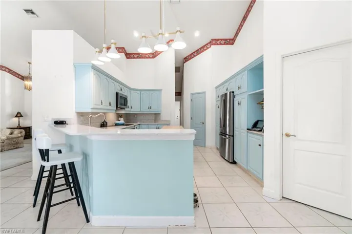 835  Ashburton  DR, Naples, FL 34110