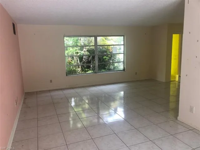 224 Pine Valley Cir, Naples, Florida 34113