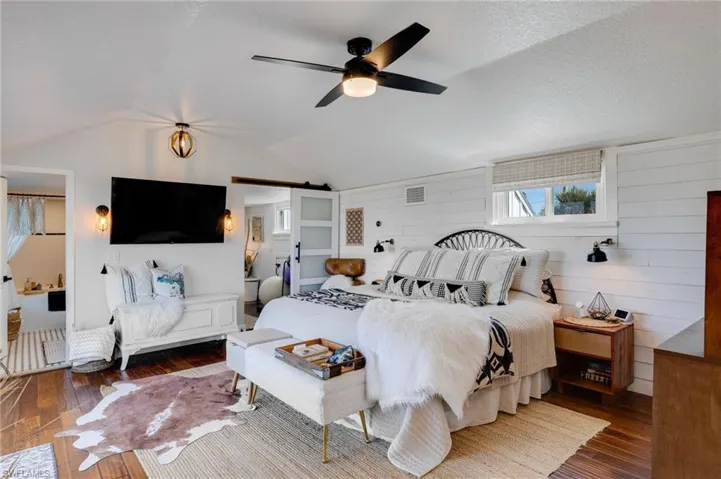 9247 Dimmick Dr, Sanibel, Florida 33957