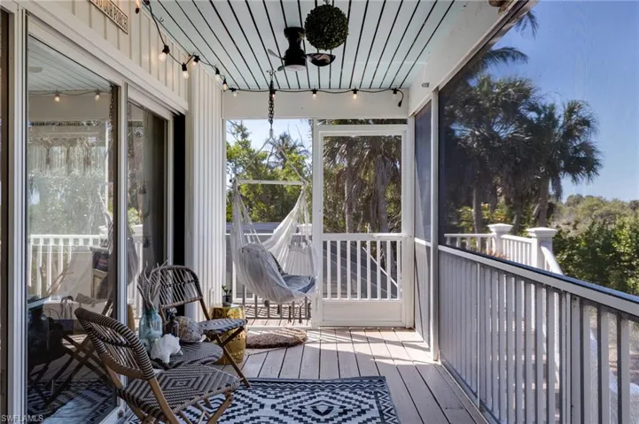 9247 Dimmick Dr, Sanibel, Florida 33957