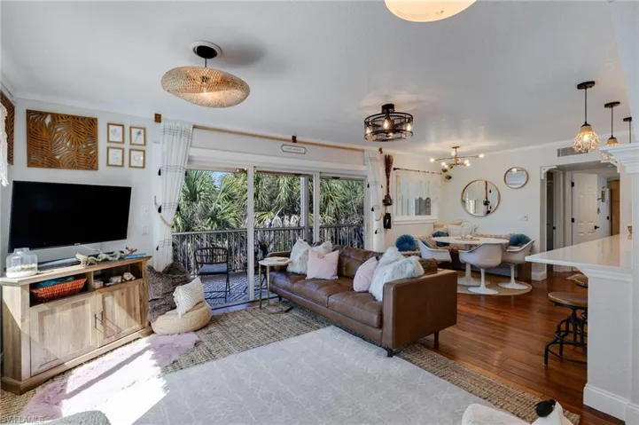 9247 Dimmick Dr, Sanibel, Florida 33957