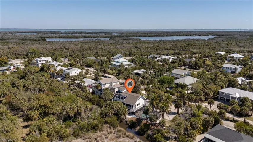 9247 Dimmick Dr, Sanibel, Florida 33957