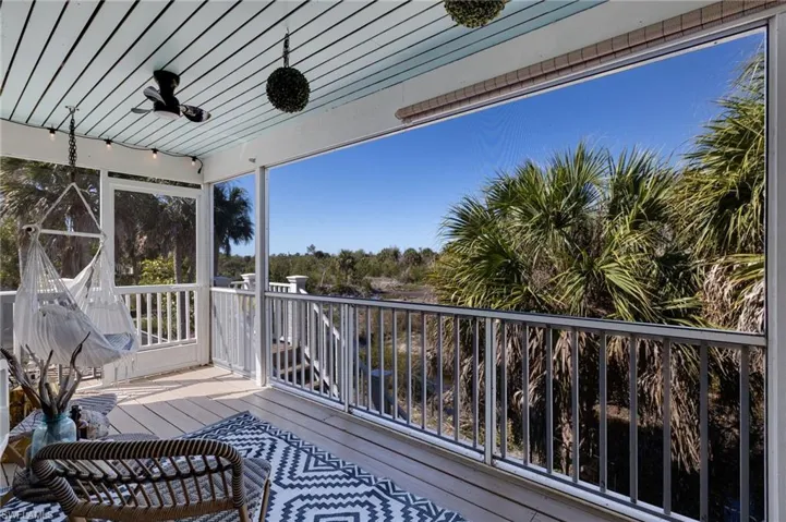 9247 Dimmick Dr, Sanibel, Florida 33957