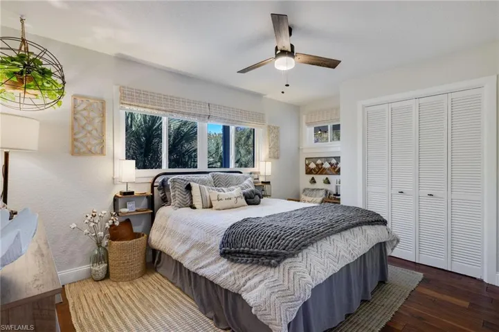 9247 Dimmick Dr, Sanibel, Florida 33957