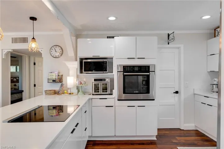9247 Dimmick Dr, Sanibel, Florida 33957