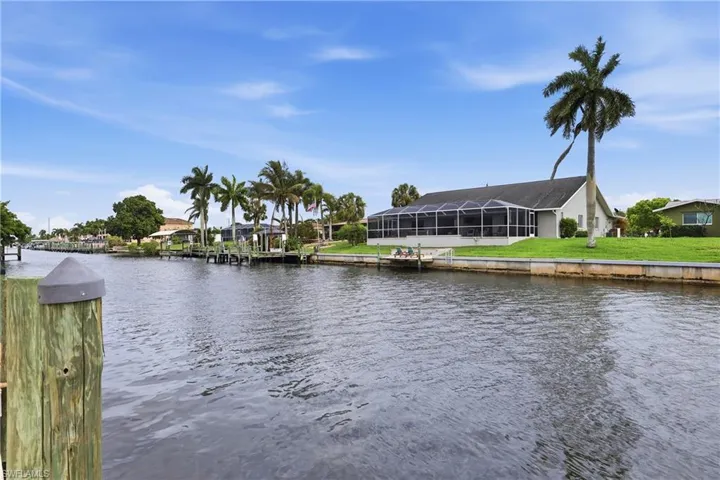 Just a few hundred yards to the Caloosahatchee River from your Dock. Boating on the cheap.